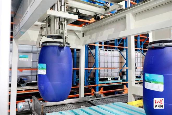 新津?qū)＞匦隆靶【奕恕鳖I(lǐng)跑，工業(yè)4.0重塑塑料智造新未來(lái)